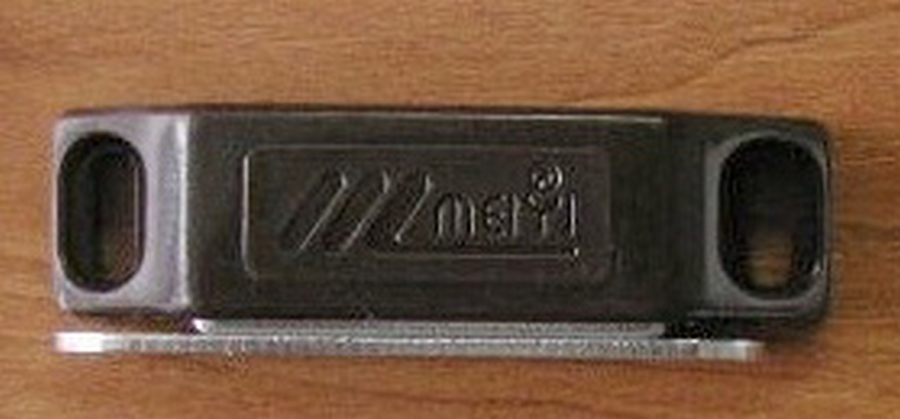Magnet hnědý MC02A